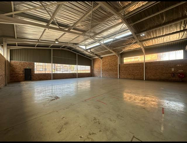 450M² WAREHOUSE TO LET IN HALFWAY HOUSE